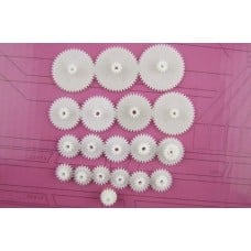 Set of 19 gears and sprockets - for electric motors